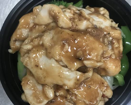 36D- Stir fried Chicken filet with ginger & shallots 姜葱鸡片